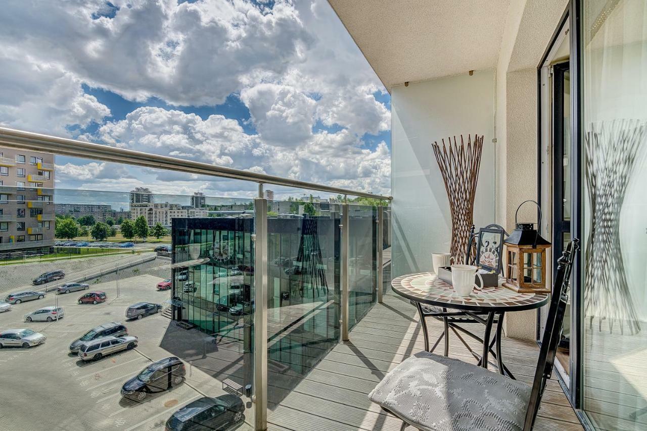 Bright Apartment Near Akropolis Вилнюс Екстериор снимка
